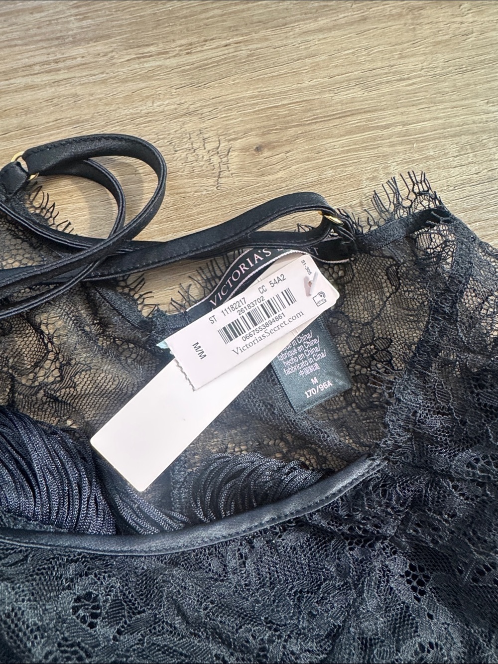 Lace & Fringe Slip Victoria Secret medium NWT black - Picture 5 of 5